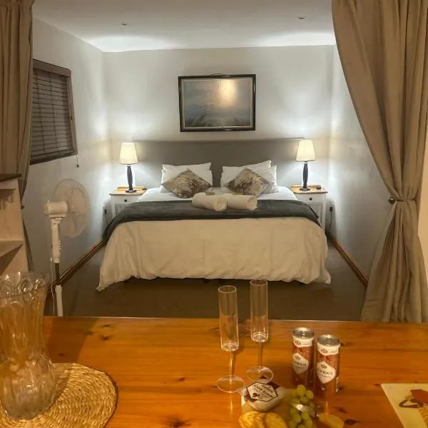 Apartment at Mansion De La Luna, hotel v destinaci Plettenberg Bay
