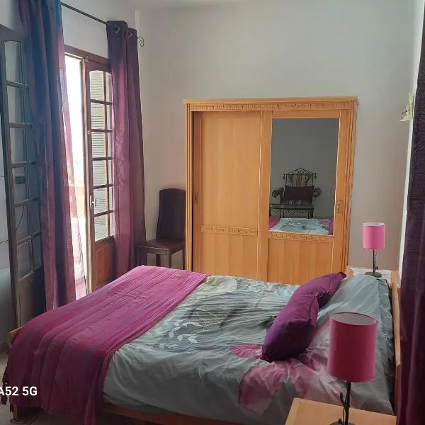Résidence Kyranis Chambre Noix de Coco, hotel in Sfax