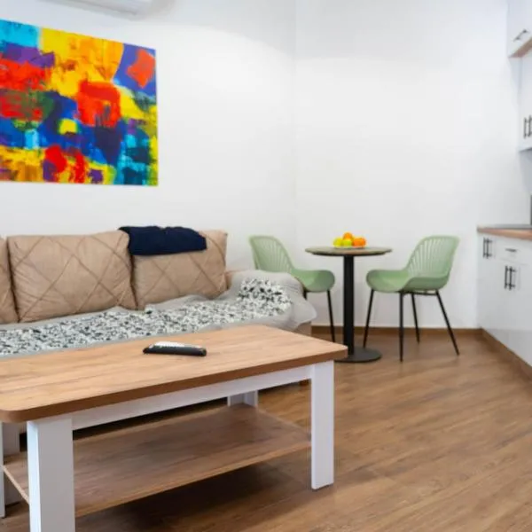 Urban Stay - Main Area Apartments、スコピエのホテル
