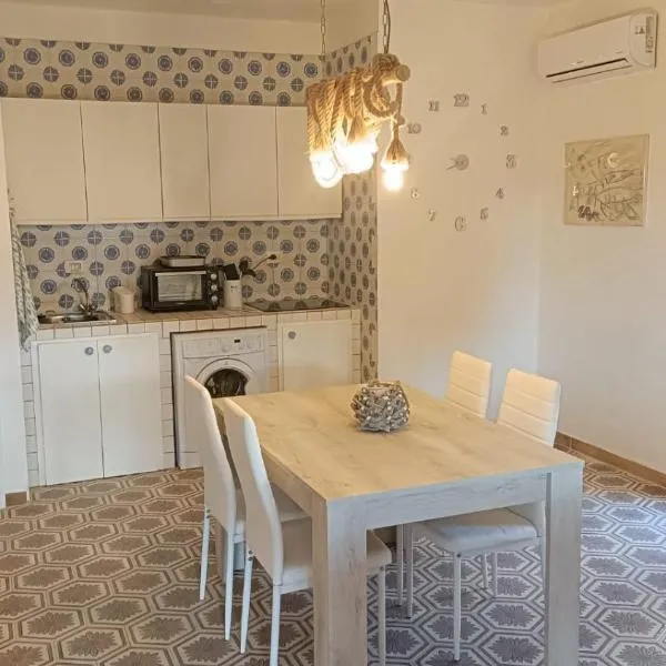 Casa Leone, Hotel in Stintino