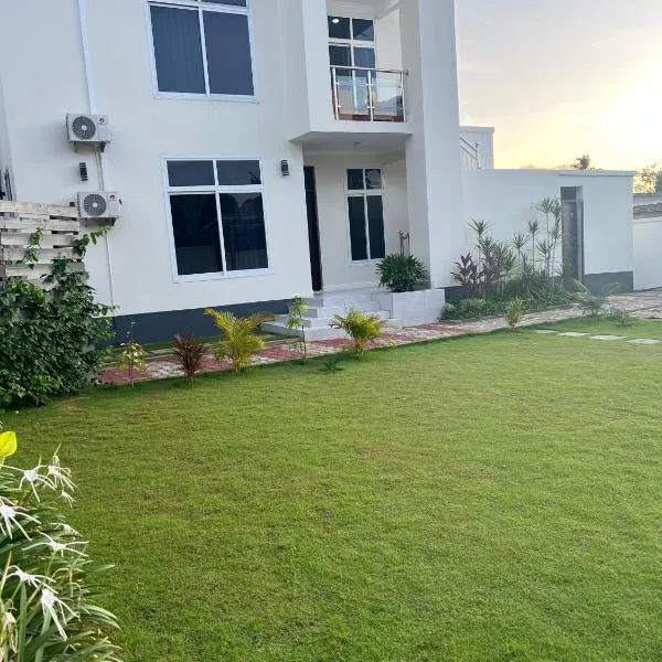 Connie homes, hotel in Dar es Salaam