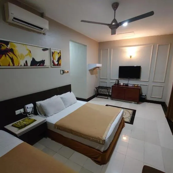 Najmi Inn Hotel，位于Kampong Burok的酒店