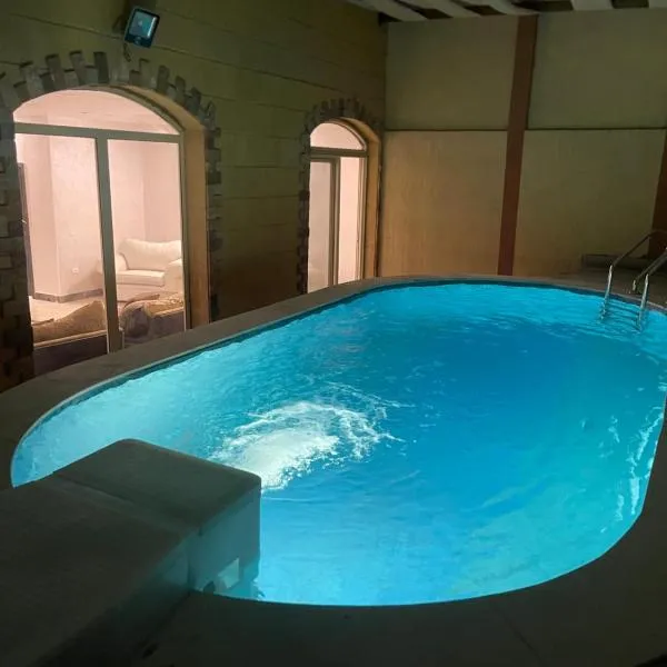 luxury dublex with private swimming pool, hotel i Obour
