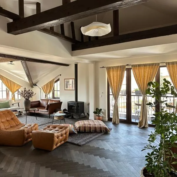 Newly Built Family Villa with a Hot Tub, hôtel à Sopot