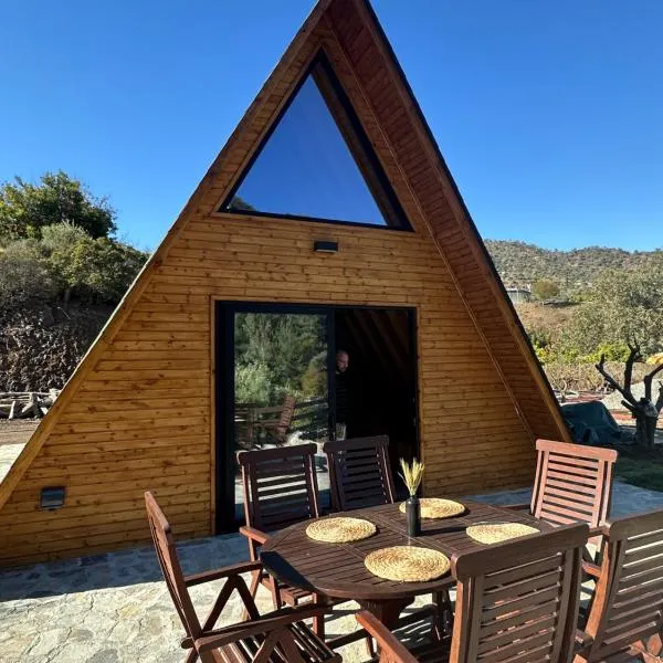 Private Glamping Cabin for Family Getaway with BBQ, hotel in Arakapas