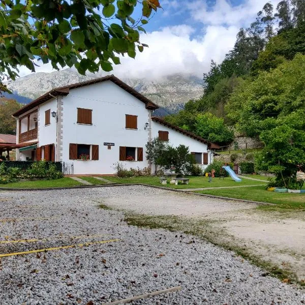 Apartamentos Rurales La Tablá, hotel in Alles