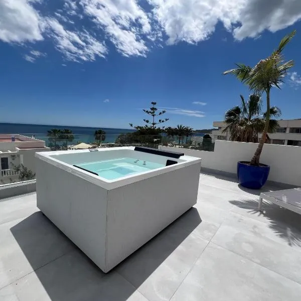 Villa Habana - Luxury beach apartment with rooftop spa, hotell sihtkohas Mojácar