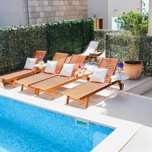 Marojica Apartments 2, hotel v destinaci Cavtat