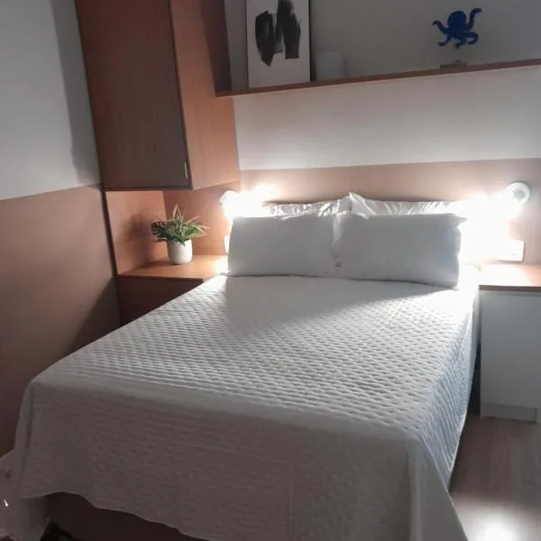 Studio Moderno e aconchegante a 100m do metrô, 700m da Praia e do Aterro do Flamengo, conforto e tranquilidade no coração do Rio!, hotel no Rio de Janeiro