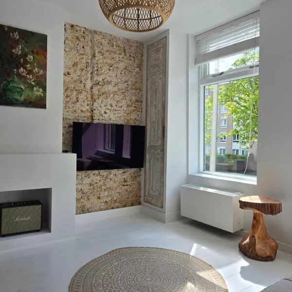 Centrally located, fully furnished luxury apartment, ξενοδοχείο στη Χάουντα