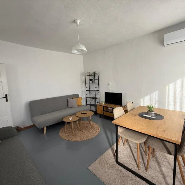 Апартамент за нощувки "Златен век", Hotel in Weliki Preslaw