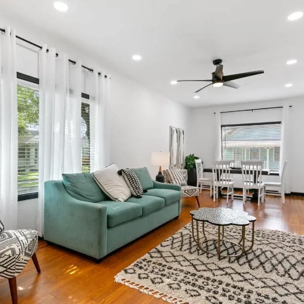 Pacific Cove 9 - Unique Pet-Friendly Bungalow, hotel v destinaci St. Augustine