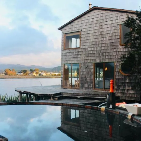 Palafito Cucao, hôtel à Cucao