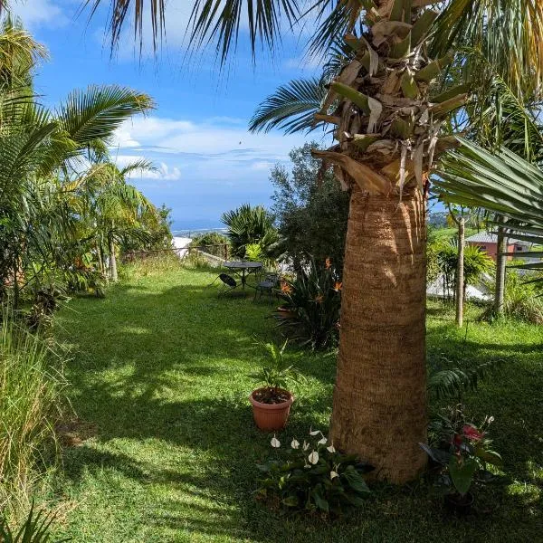 Chez Liliane et Henri、Le Bois de Nèflesのホテル