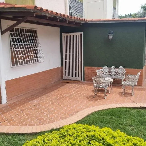 Cozy apartment in the east, hotel in Barquisimeto