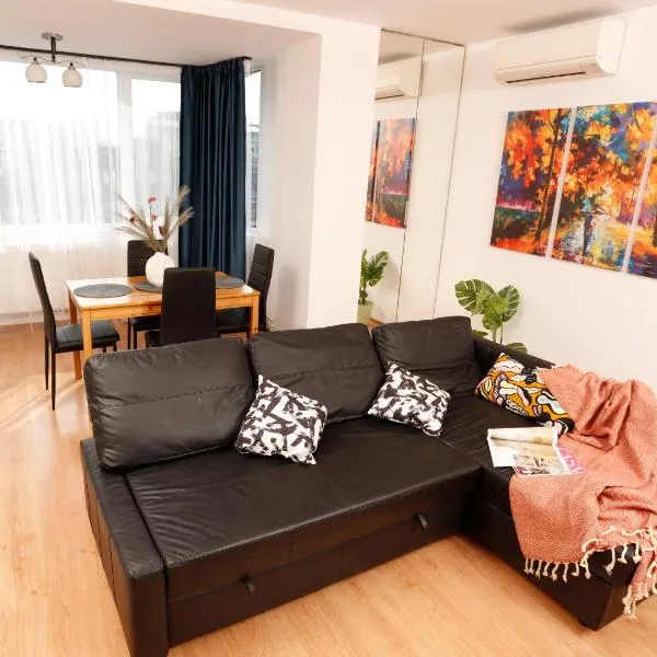 Charming Escape, Heart of Old Town - Pet Friendly，布加勒斯特的飯店