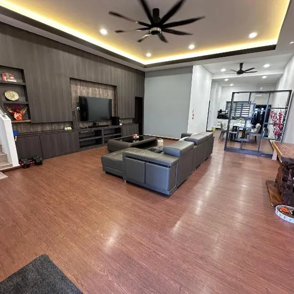 Golden Villa Homestay, hotel en Bintulu