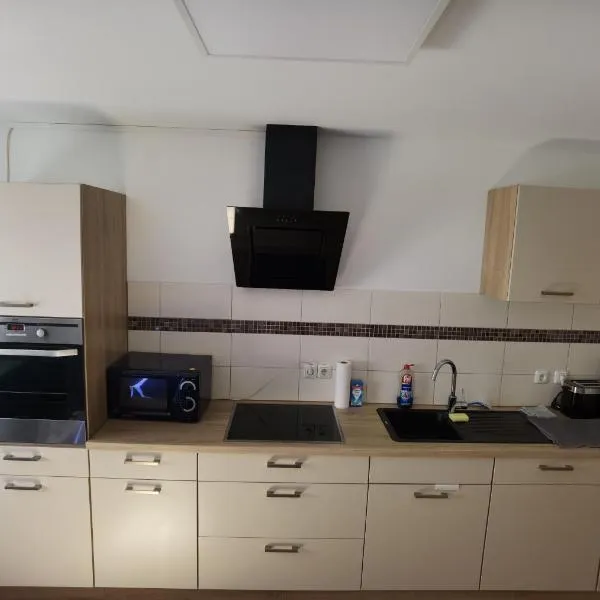 Ferienwohnung am Backhaus 1, hotel in Ahnatal