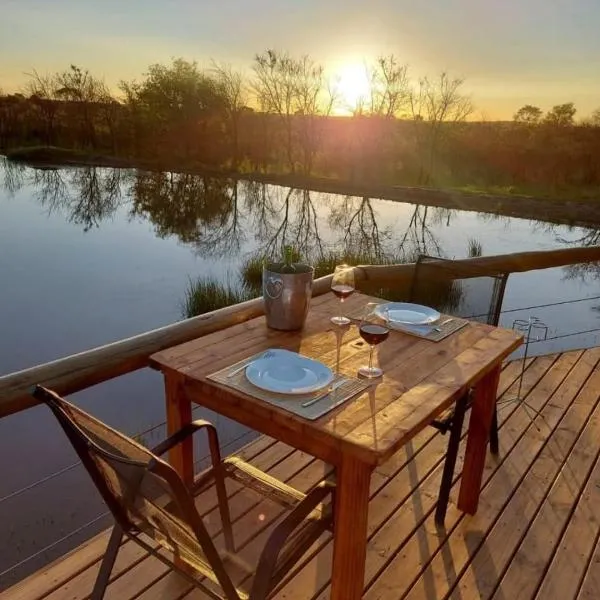 Kolobe Luxury Glamping Safari Tent, hotel en Fochville