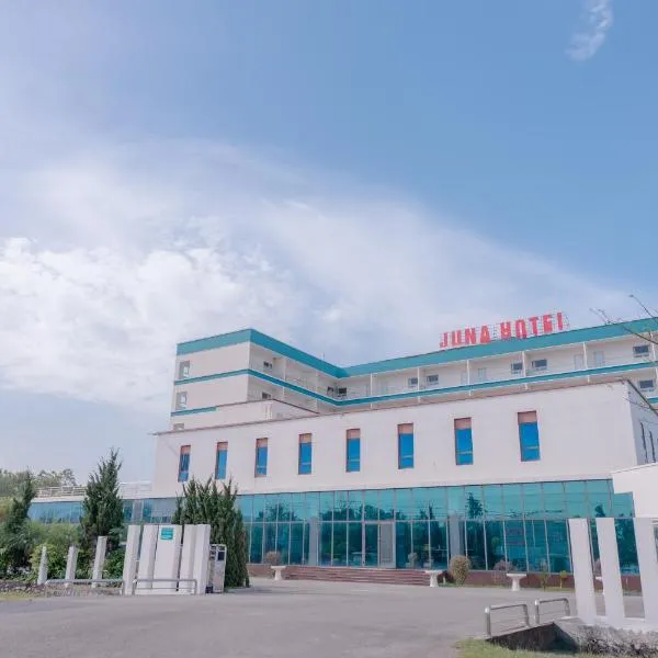 Juna hotel，位于清化的酒店