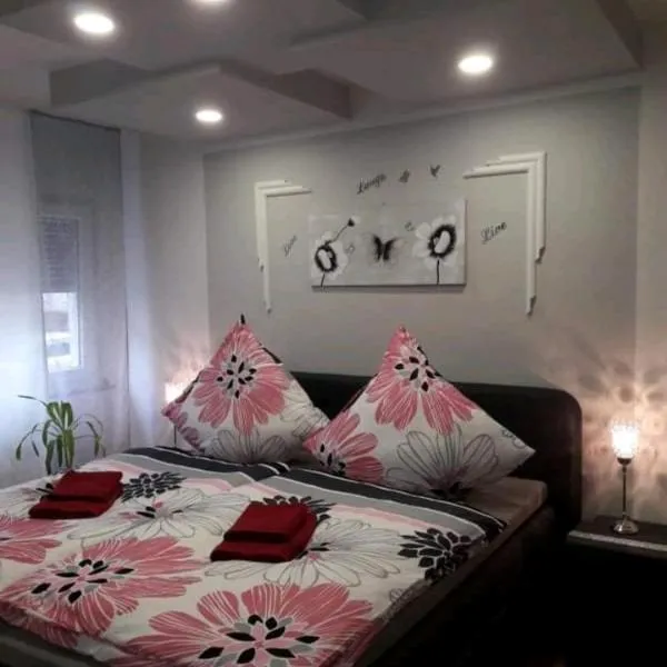 Apartment Bella Italia, hotel en Colonia