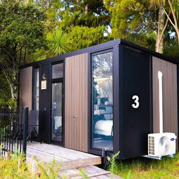 The Kauri Haven by Tiny Away, hotel in Waitoki