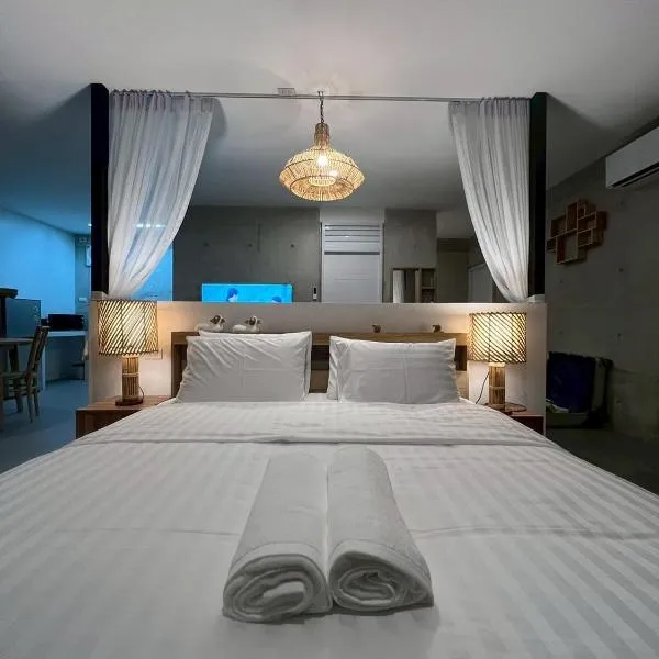 Grand Rock Studio Samui, hotel in Lamai
