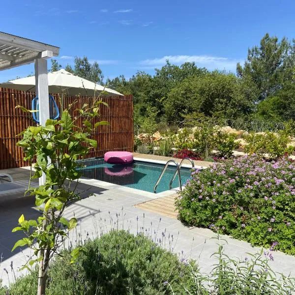 מרי וסימון - סוויטות יוקרה כפר ורדים, hôtel à Kefar Weradim