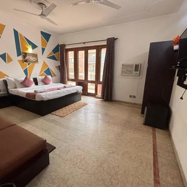 Hotel Stay 49 - Near Apollo Hospital, hotel in New Delhi