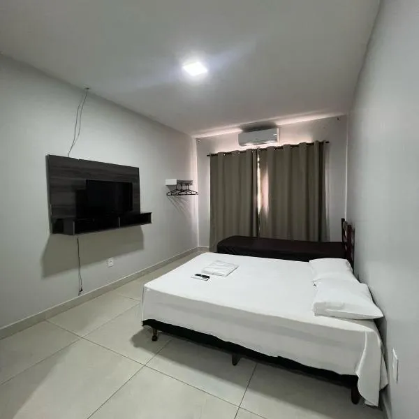 Apartamento 108 - Suíte com ar condicionado, hotel v destinaci Patos de Minas