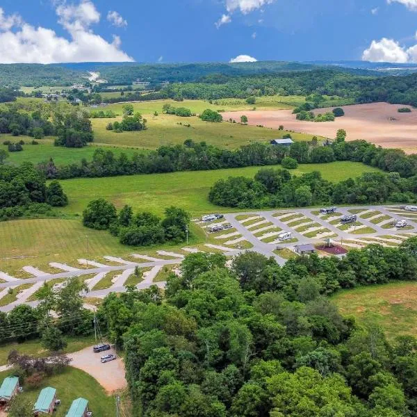 Jellystone Mammoth Cave, hôtel à Cave City