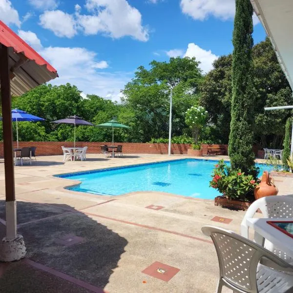 Hotel OK El Edén Tocaima，位于托凯马的酒店