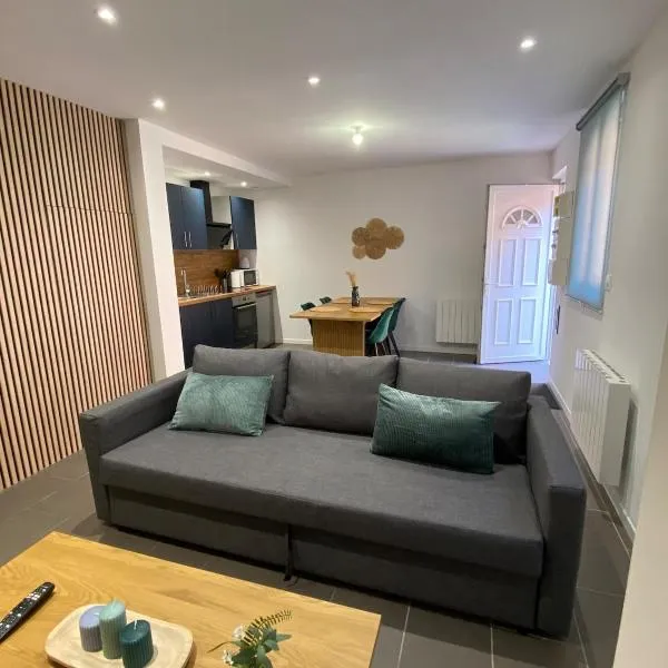 Peaceful new duplex in Seclin, hotel in Seclin