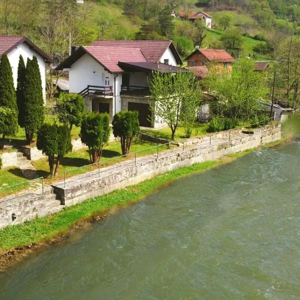 holiday home RIVER HOUSE, hotel v destinaci Jajce