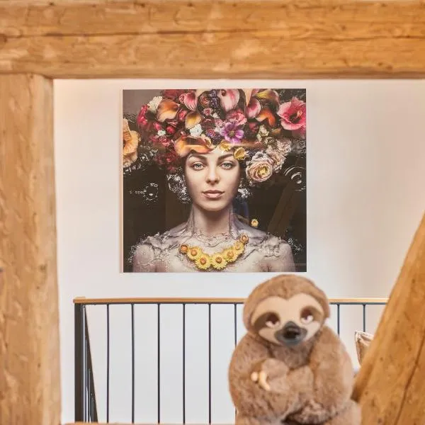 WOOD WORLD Luxury III Massage - Tischkicker - Parken - Küche - Light Show - Trambolin, hotel en Markdorf