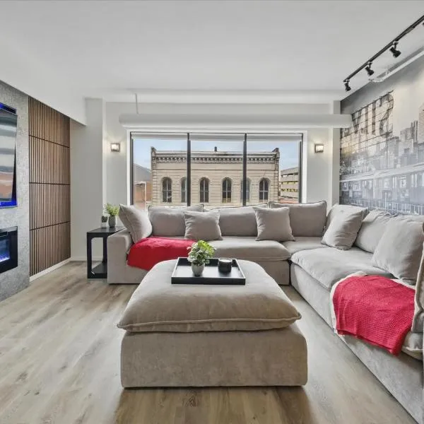Modern 4th-Floor Flat in the Heart of Indianapolis, hotel in Indianapolis