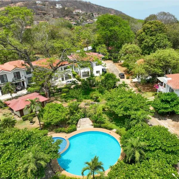 Cozy home near the beach in Playa Hermosa, hotell sihtkohas Playa Hermosa