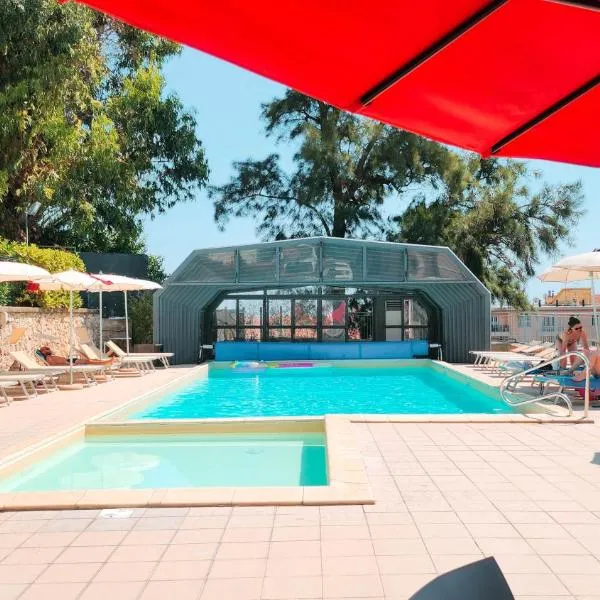 Hotel Bello by Ostello Bello, hotel v destinaci Finale Ligure