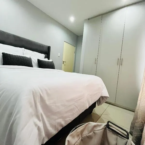 Modern Apartment in Mthatha, khách sạn ở Mthatha