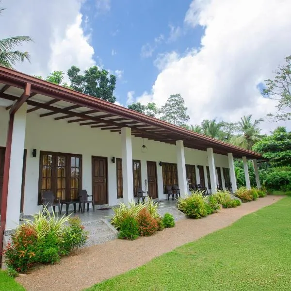 The Regency Villa by Escape Essence, ξενοδοχείο σε Unawatuna