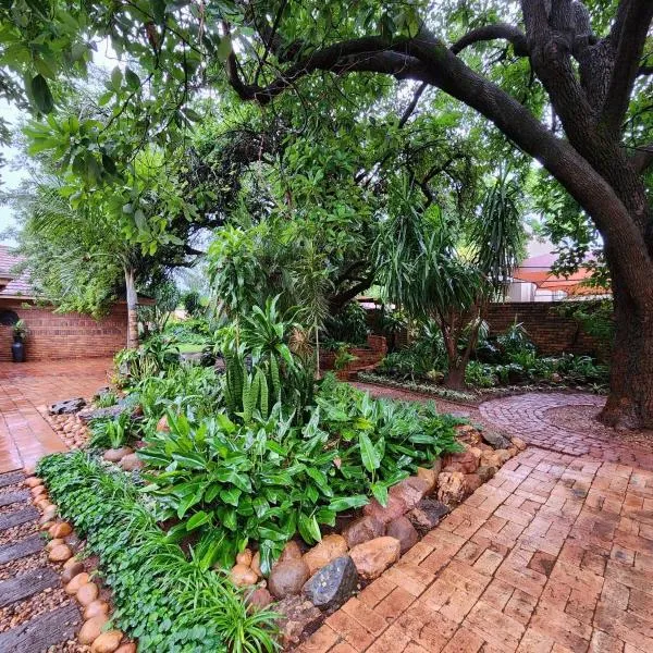 Tree Aloe Guest House, hotel em Mokopane
