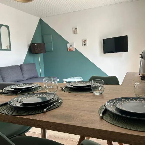 Maisons Martigny C - Proche Futuroscope et Aquascope、シャッスヌイユ・デュ・ポワトのホテル