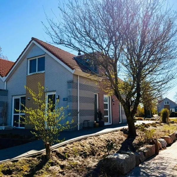 Prachtige vakantievilla aan IJsselmeer Makkum, khách sạn ở Makkum