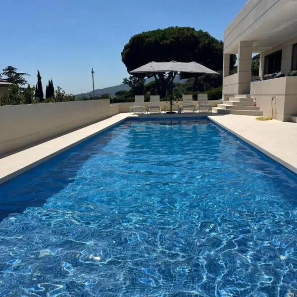 Panoramic Montain, ξενοδοχείο σε Cabrils