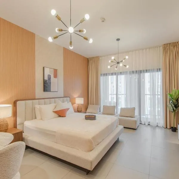 City Central Luxury Apartment With Balcony by Bluecloud Holidays,位于沙迦的酒店