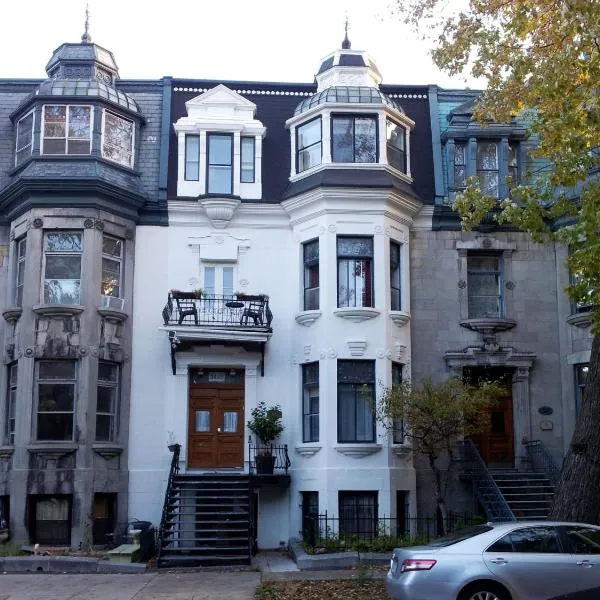 Gingerbread Manor, hotel in Montréal