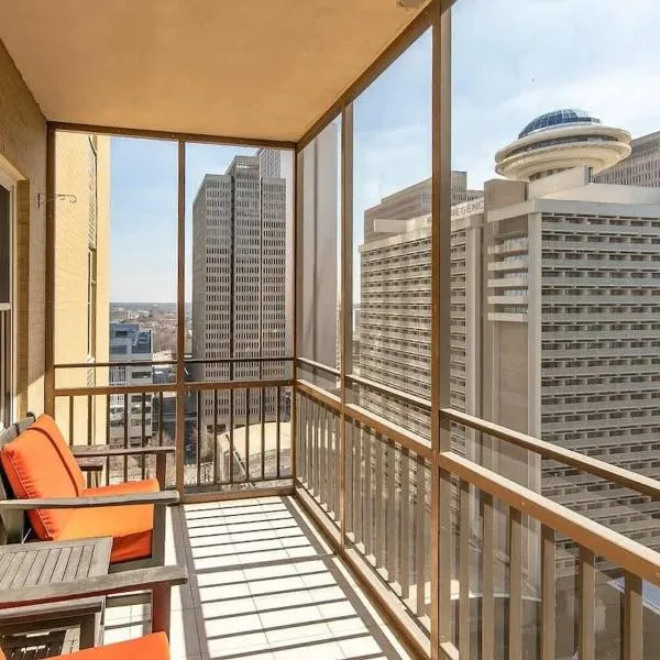 High Rise Downtown Condo with Skyline View, hotel en Atlanta