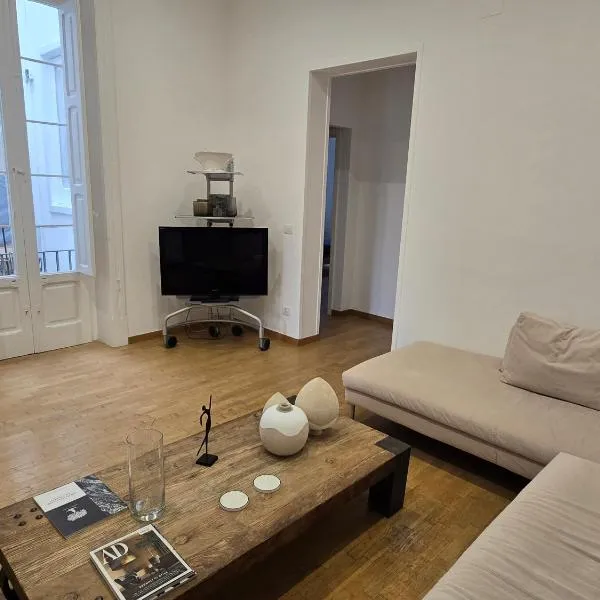 Madama, hotel in Bari