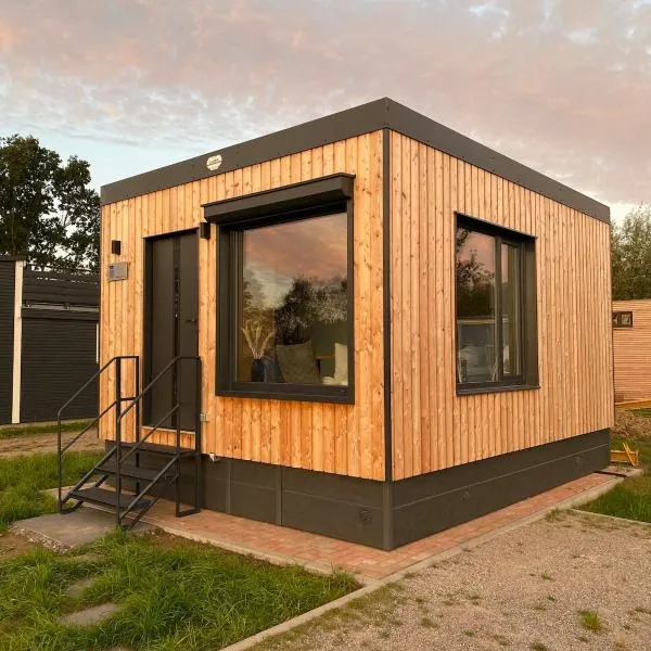 Tiny House Boddenblick - Ostsee, hotel in Groß Kordshagen