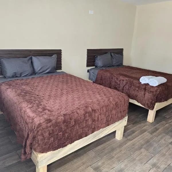 HOTEL Y CABAÑAS El PINO, hotel en Creel